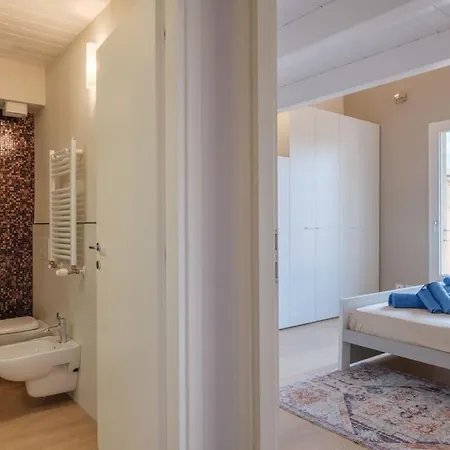 Luxury Penthouse In The Heart Of Apartment Bologna